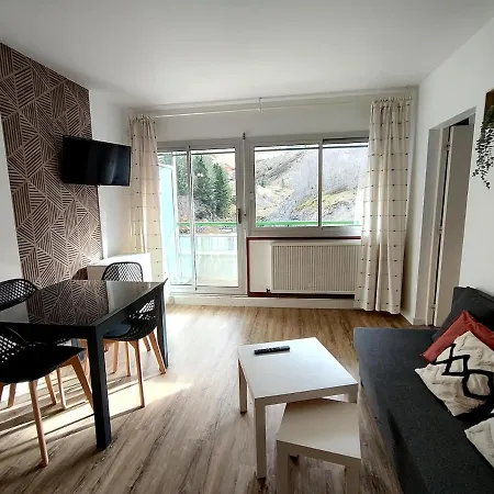 Pour 8 Personnes A Gourette Lägenhet